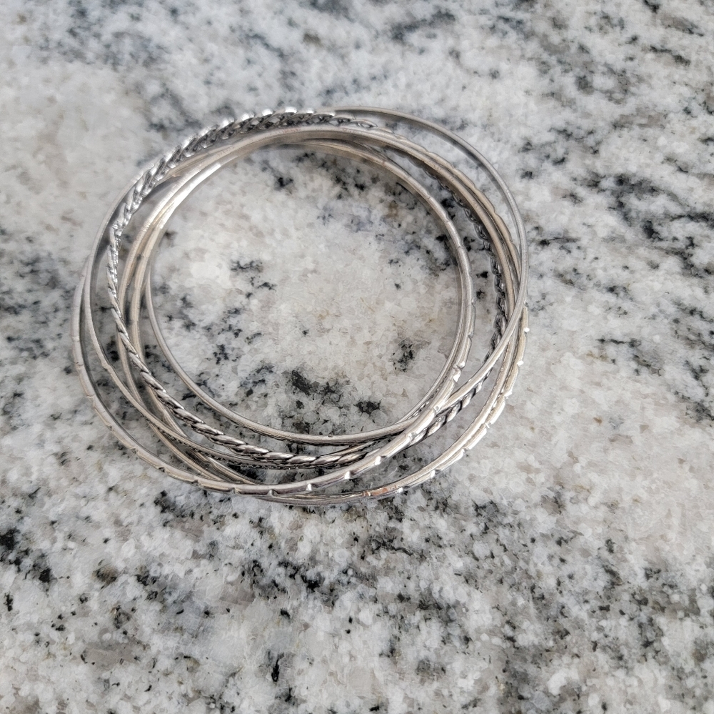 Bangle bracelet - Picture 3 of 3